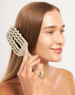 Nutridome hairbrush with natural bristles in grey-brown taupe - 2