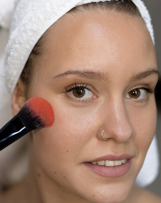 Say Makeup blusher or bronzer brush with a rounded tip No. 9 - 2